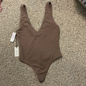 Aritzia / Babaton contour bodysuit, brand new